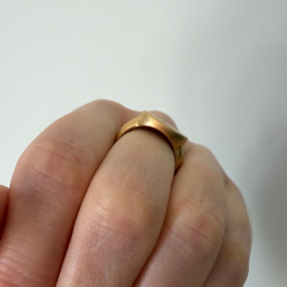 Gold 'Love' Engraved Ring - Picture 3 of 4